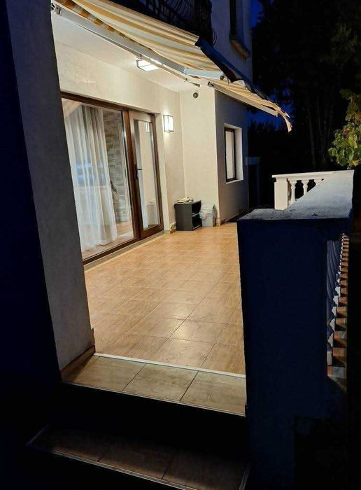 Дава се под наем Етаж от къща в София, Център - 85 кв.м за 750 € - Снимка #2