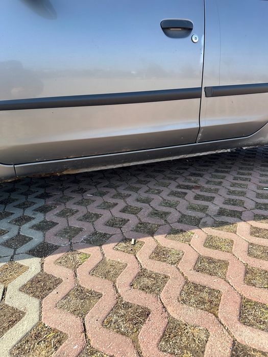 Vând Mitsubishi Colț 1124 CC benzină