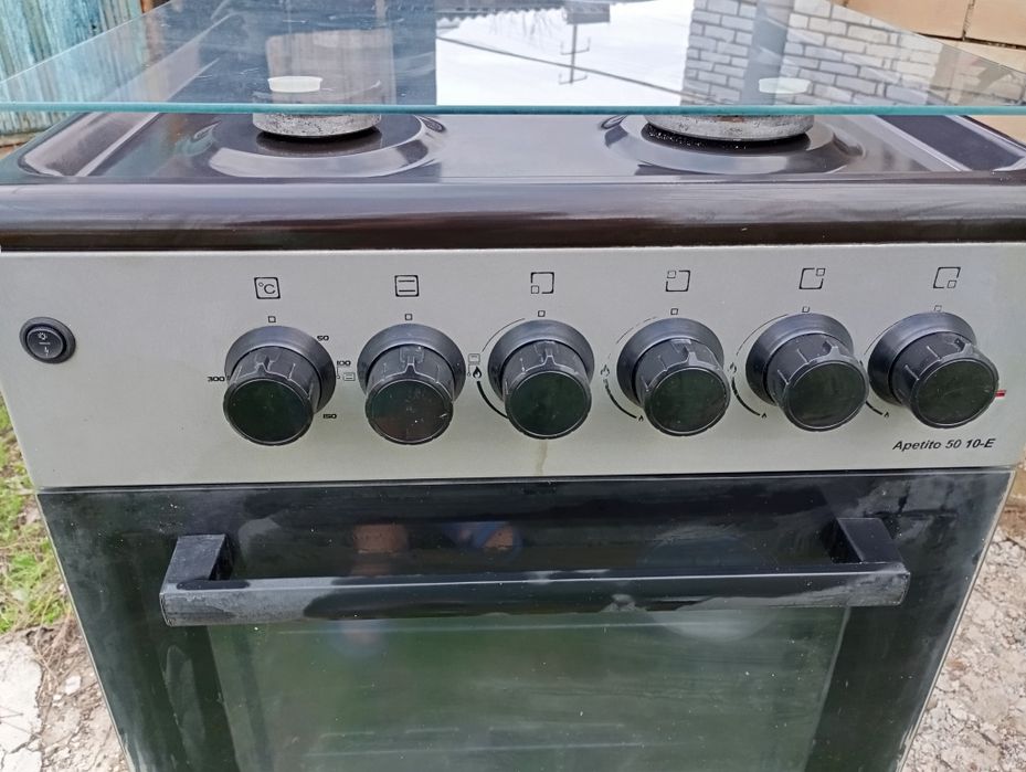 Продам газовую плиту 30 тысяч