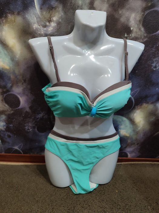 Продаю купальнк по 1000