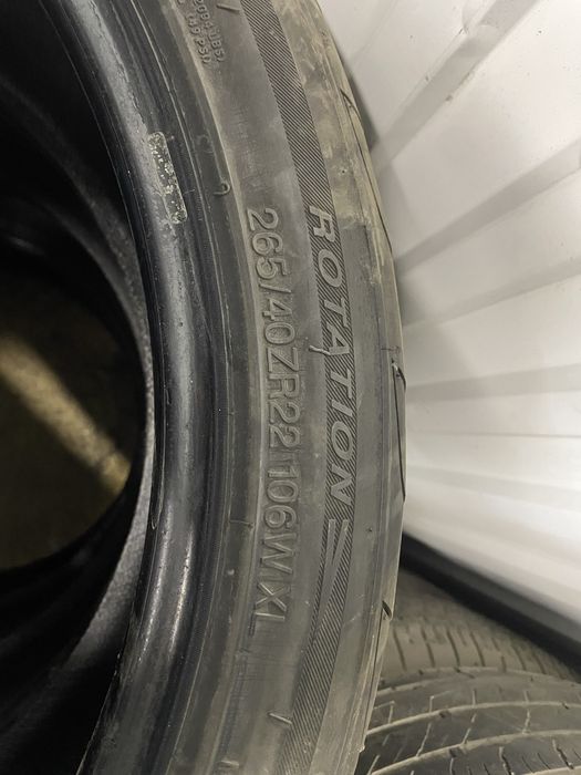 265/40 R22  Rataton