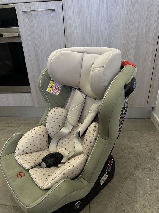 Продам автокресло детское