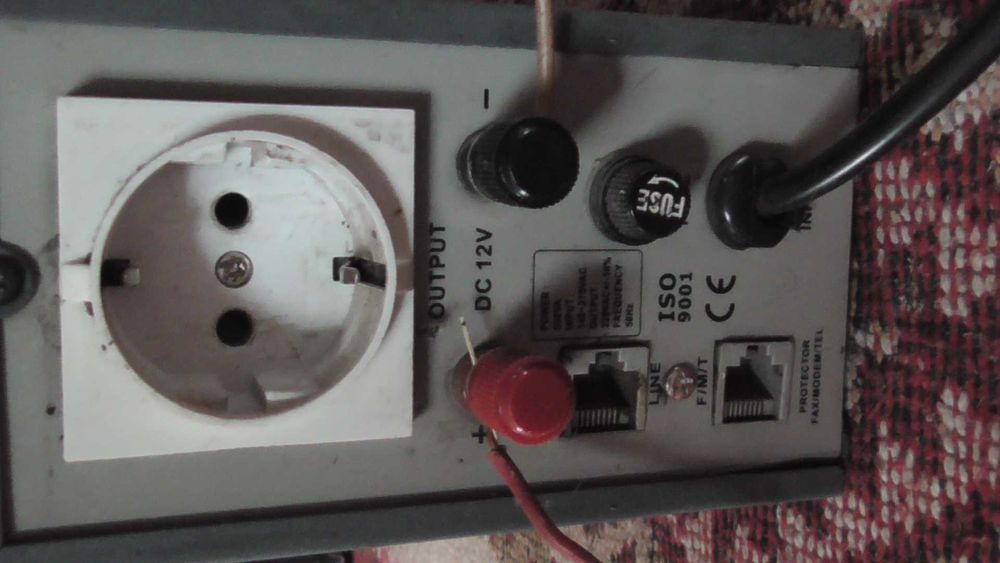 ups Protect pe baterie auto 12v cu afisare LCD