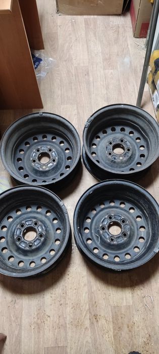 Продам диски на 15 от ниссан