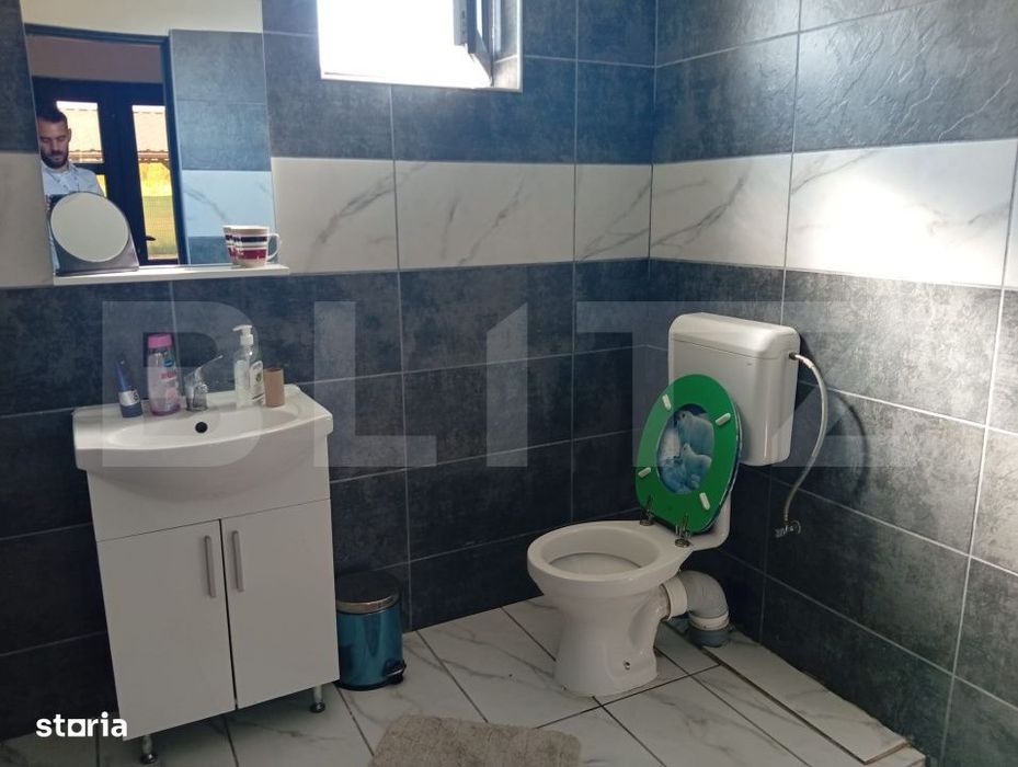 Casa de vanzare, 120 mp, zona Ivanesti, comuna Livezeni