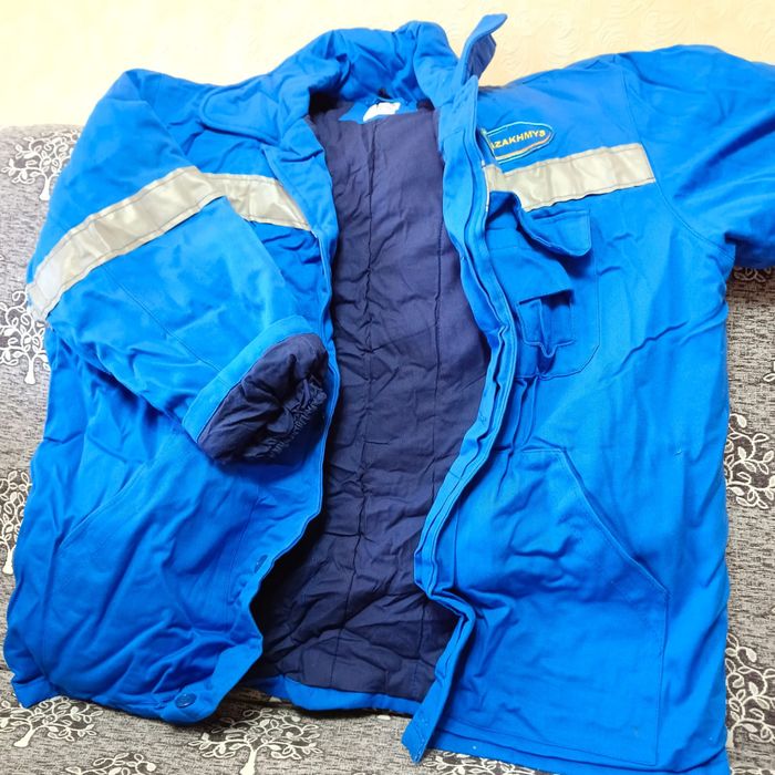 Спецодежда и военная куртка