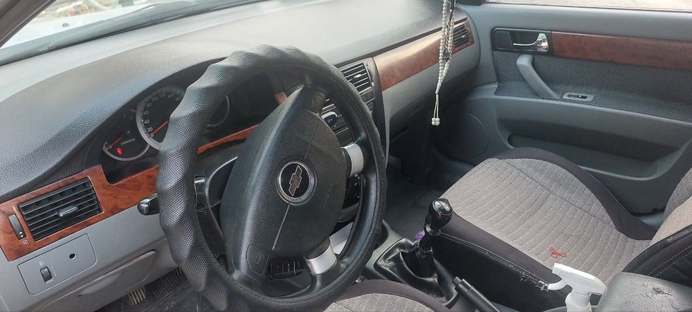 Lacetti 1.8 mator 2  padedsya  sotiladi 2kruk yurgan