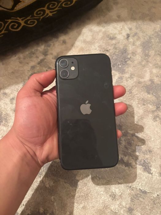 Айфон 11.