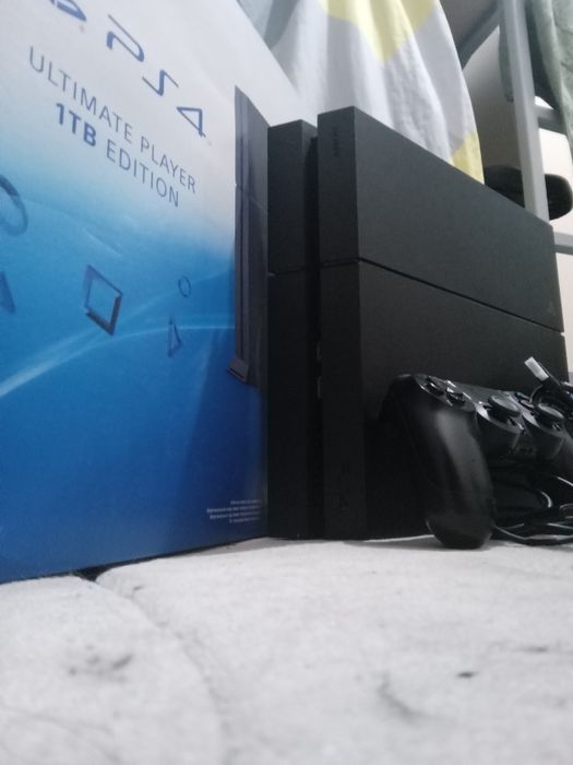 Продам плэйстэйшн 4фат 1тб