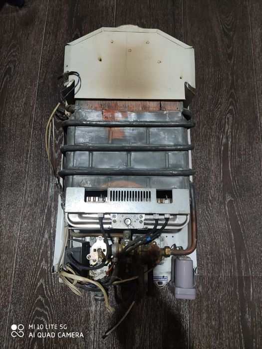 Газовая колонка Hubert