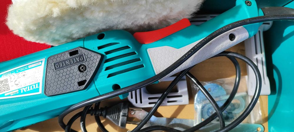 Полирмашина TOTAL Industrial, 1400 W, Ф 180 мм