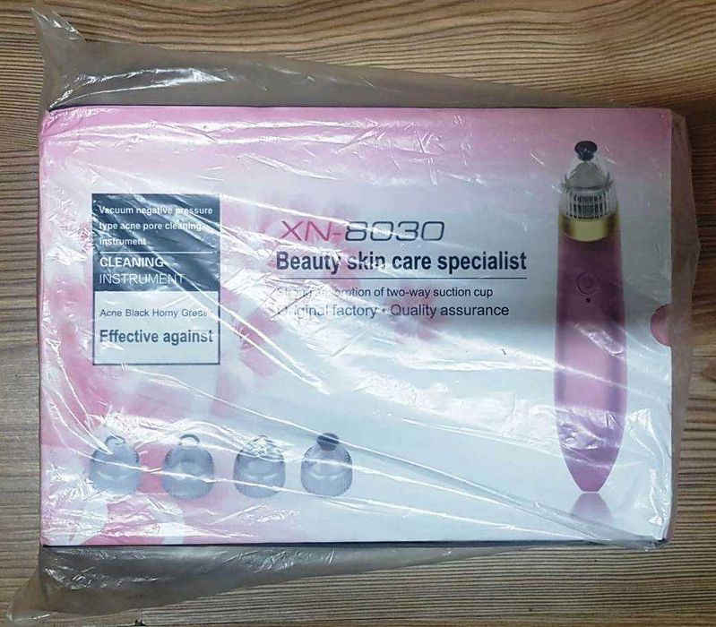 Aparat cu vacuum pentru curatarea tenului XN-8030. Nou ambalat!