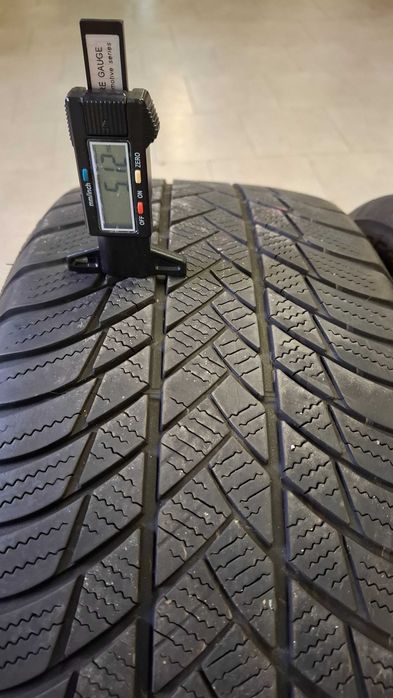 2бр зимни гуми Bridgestone 225 55 18