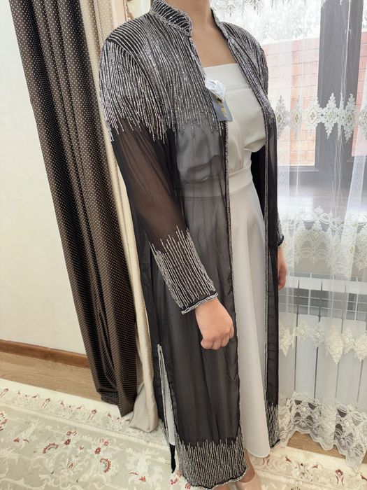 Абайка с бисарами в черном цвете