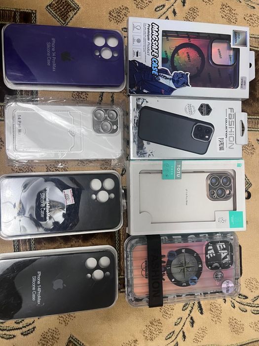 Чехлы на айфон 14