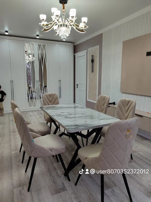 Стол стулья 1.5метр.+6стулья