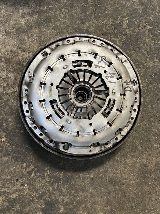 Kit ambreiaj volanta 320d 318d bmw f10 f30 e90 e60 n47d20a/c