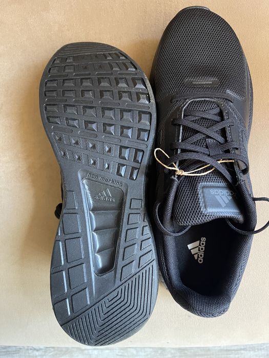 Маратонки adidas