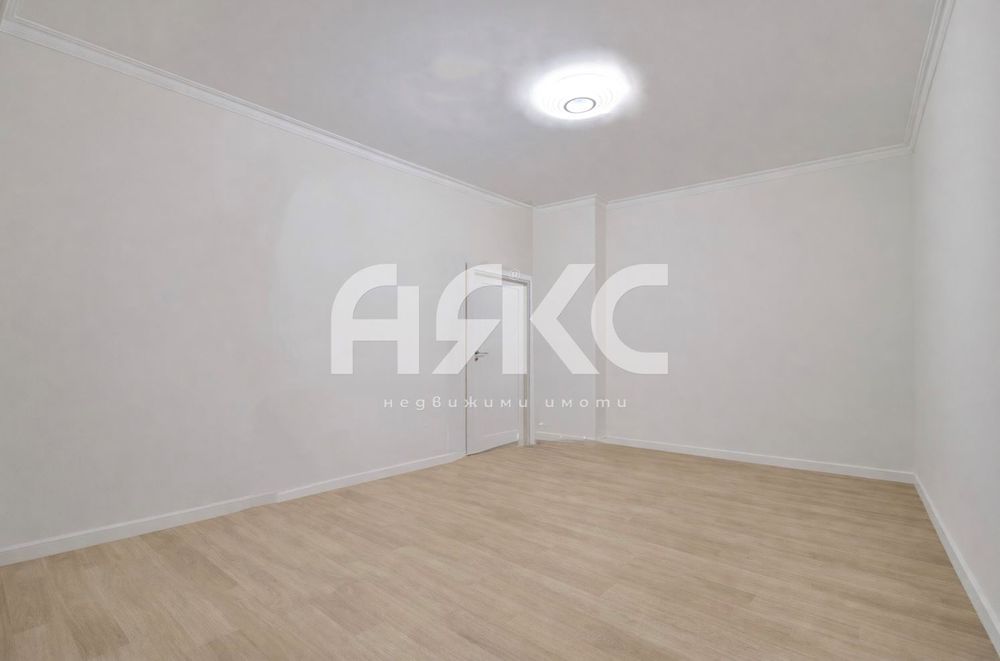 Едностаен апартамент в кв. Толстой