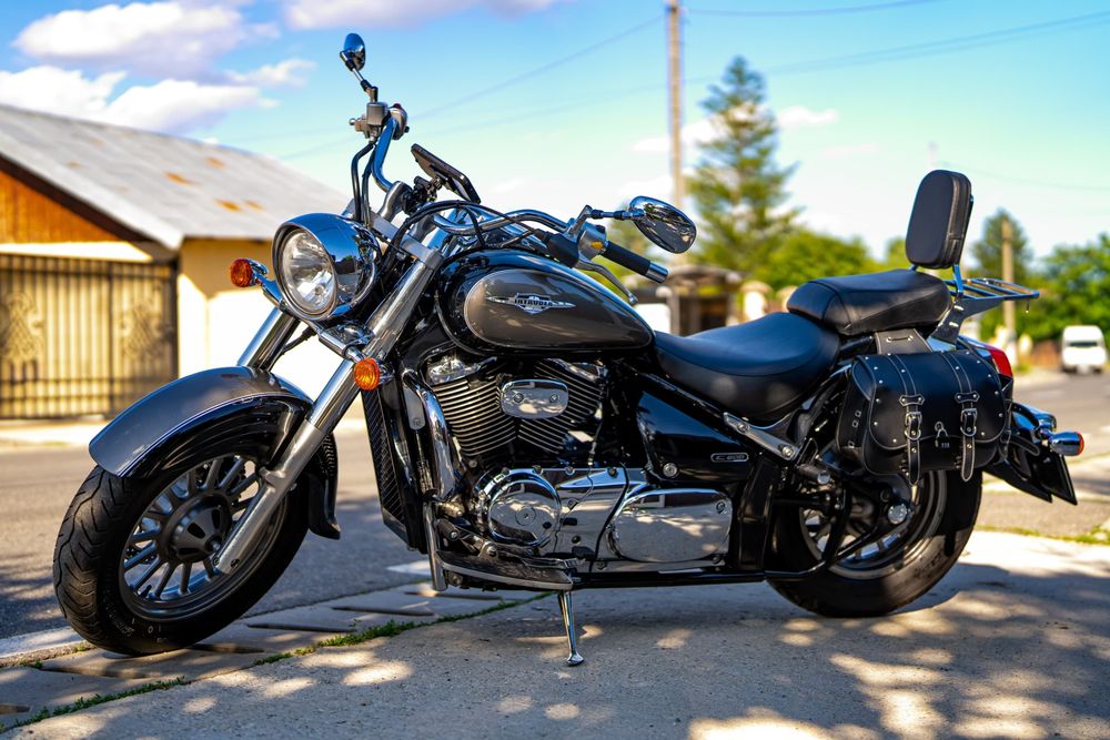 Suzuki Intruder 800