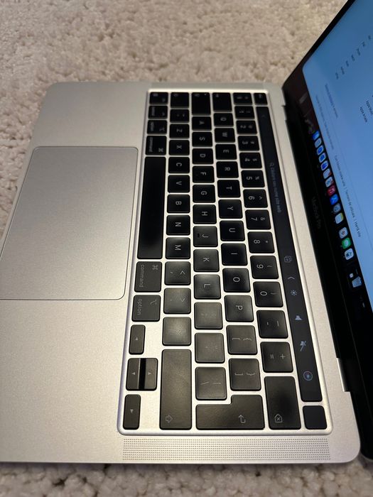 macbook pro 13 m1 - Laptopuri oferte online | OLX.ro