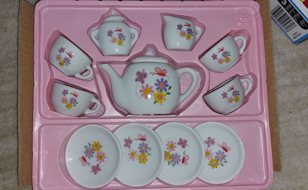 Детски порцеланов чаен сервиз