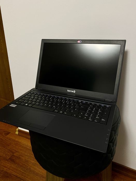 Vand Laptop Terra Mobile 15.6” i3 Gen 7 / 8GB DDR4 / Baterie 5h