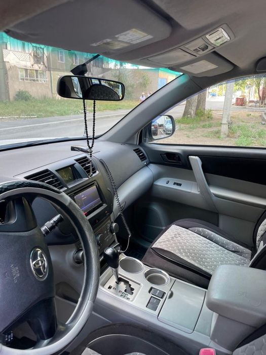 Продам Toyota Highlander