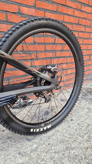 Електрически карбонов велосипед PIVOT SHUTTLE SL, TEAM XTR, FOX, XTR