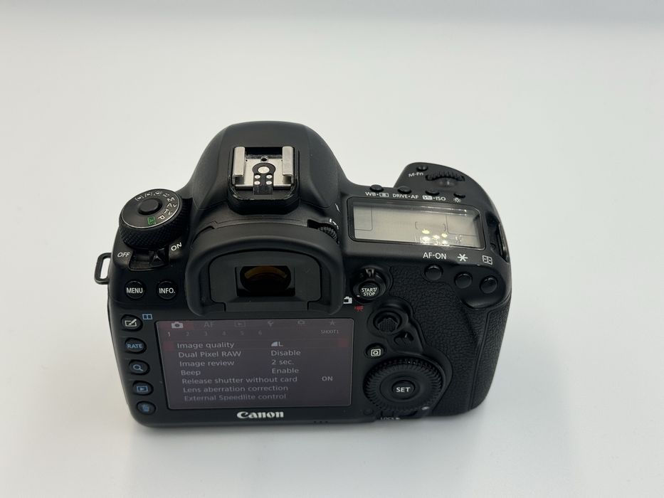 Canon 5D IV - 83k cadre