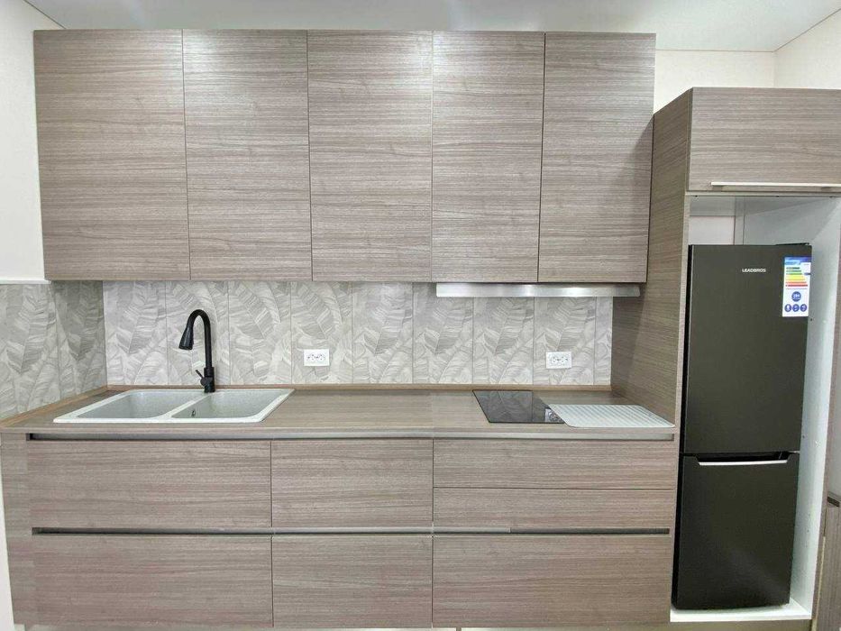 Продаётся евро двухкомнатная квартира