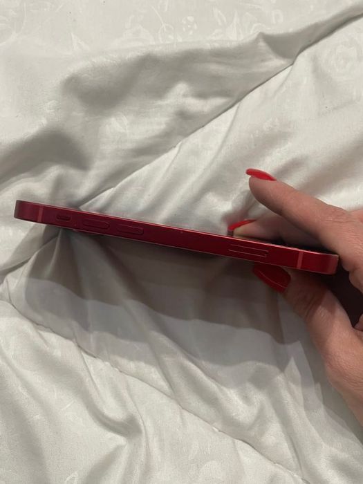 iPhone 13 mini red