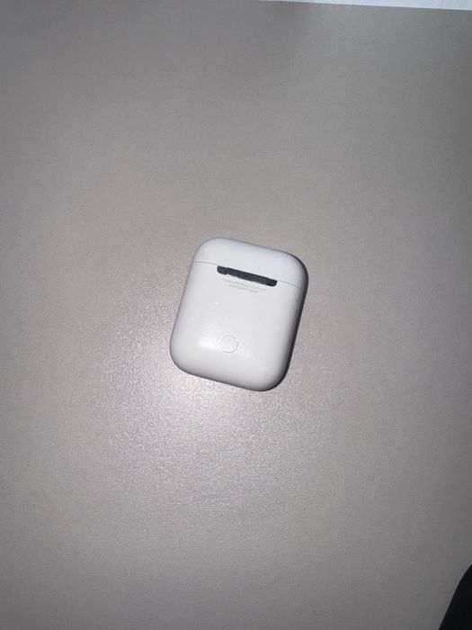 Наушники Airpods 2 ( Только КЕЙС )