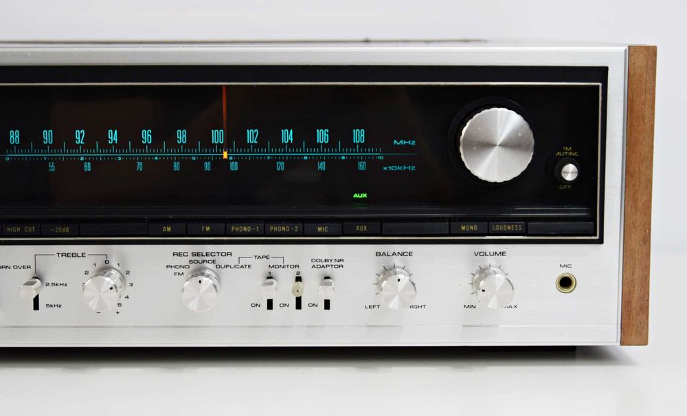 Amplituner Pioneer SX-838, amplificator