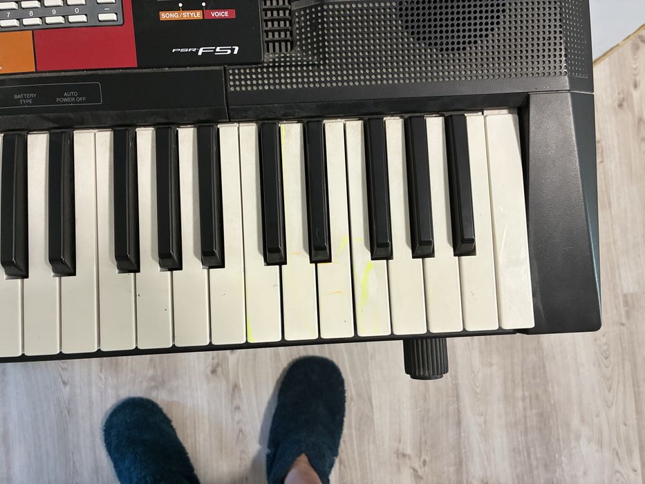 Orga Yamaha PSR-F51