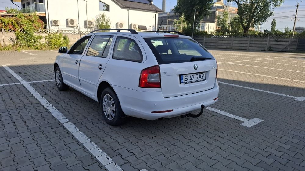 Skoda octavia 2, 1.6 tdi cayc