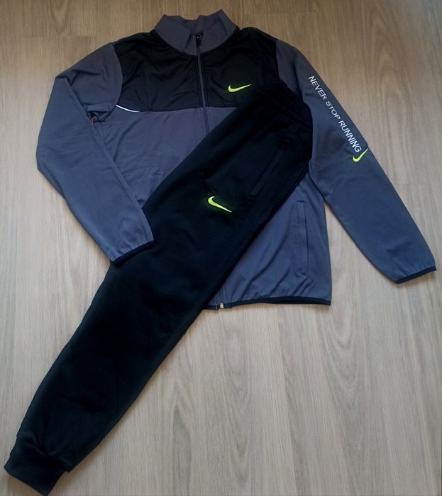 Мъжки спортни екипи Nike