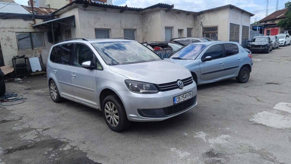 Продавам VW Touran 2014gодина за части - 1.4 бензин-метан-втора газова уредба , 150 к.с. с турбо