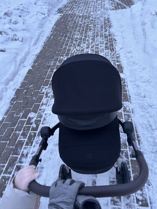 Продам коляску anex iq