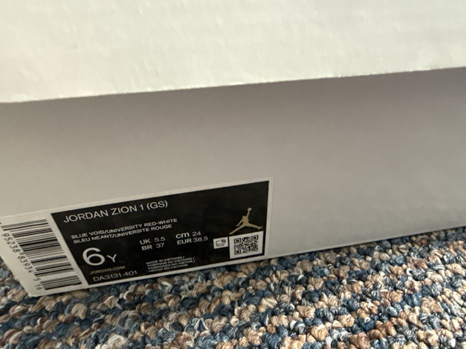 Price drop Jordan Zion 1  originali marimea 38,5 !