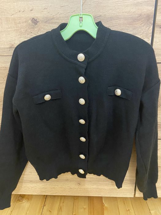 Сет от жилетка и плисирана пола