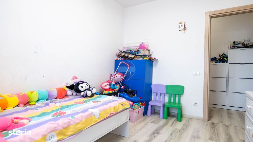 Apartament cu 3 camere de vânzare