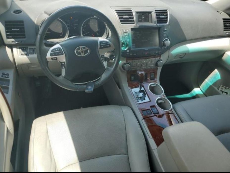 Продам Toyota Higlander Limited
