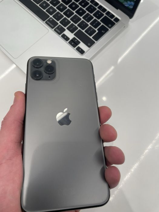 Отличен Apple iPhone 11 Pro Max 512GB