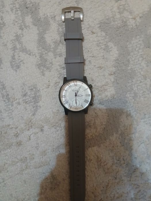Продам часы Geduo