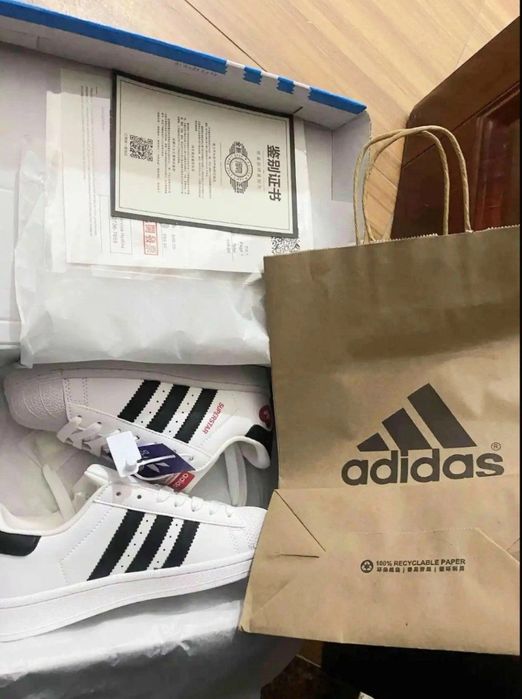 Кроссовки adidas