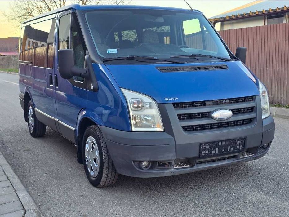 Ford Transit 2.2d 2009 8 locuri