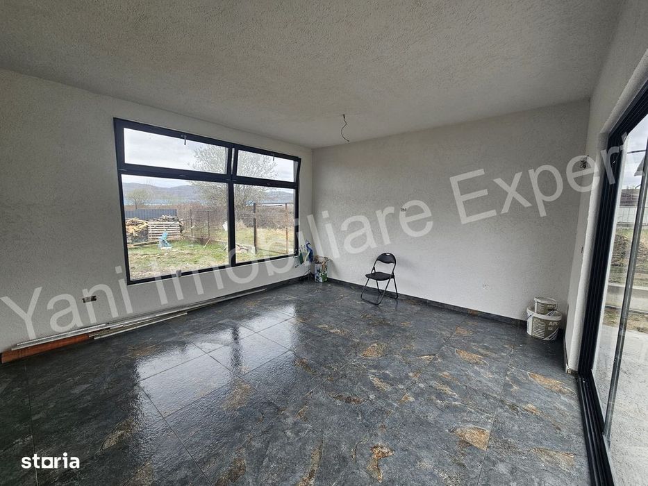 Casă de vânzare în comuna Băiculești, județ Argeș.