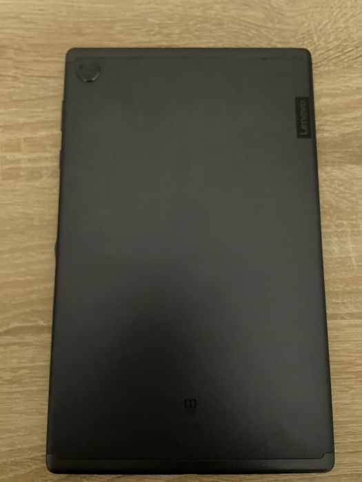 Планшет Lenovo на Android с большим экраном для учебы дома)