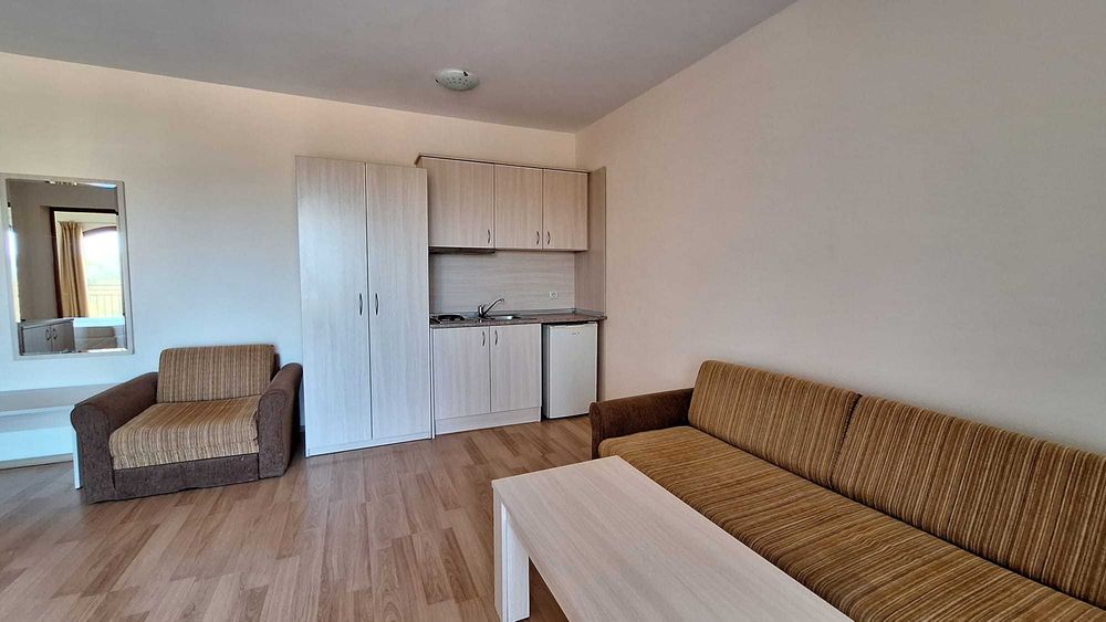 Продава се Двустаен апартамент в Созопол - 63 кв.м за 1040 €/кв.м - Снимка #2